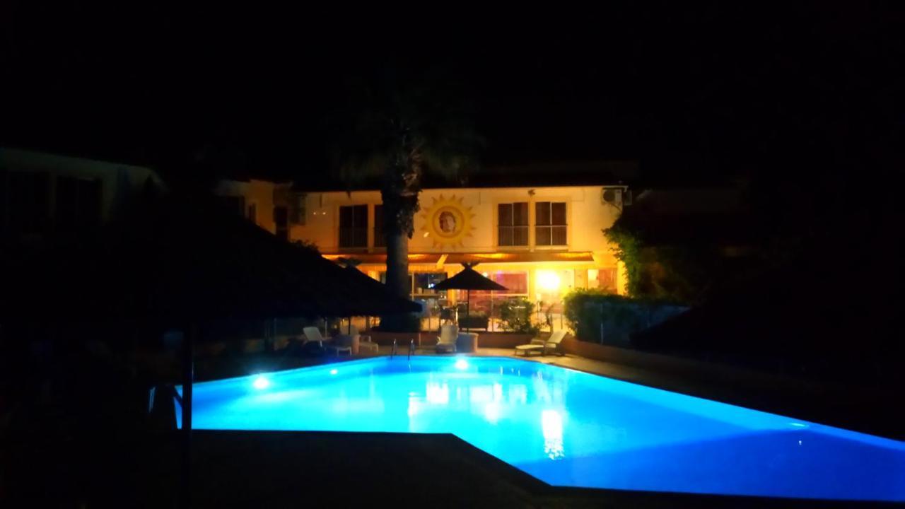 Brit Hotel Confort Helios Agde Εξωτερικό φωτογραφία