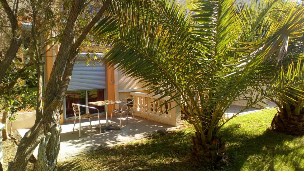 Brit Hotel Confort Helios Agde Εξωτερικό φωτογραφία