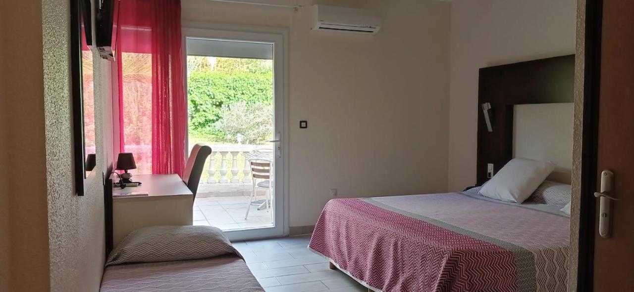 Brit Hotel Confort Helios Agde Εξωτερικό φωτογραφία